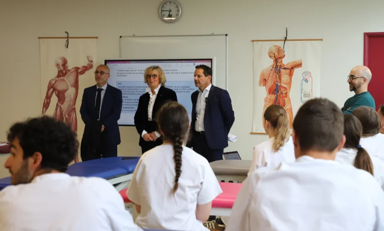 Visite de l'IFMK de Dijon - Jérôme Durain annonce la gratuité des études de masso-kinésithérapie dès la rentrée 2026