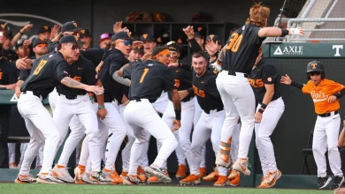 Vols Put on Offensive Display, Clinch Series with 14-9 Win Over #3/4 Longhorns