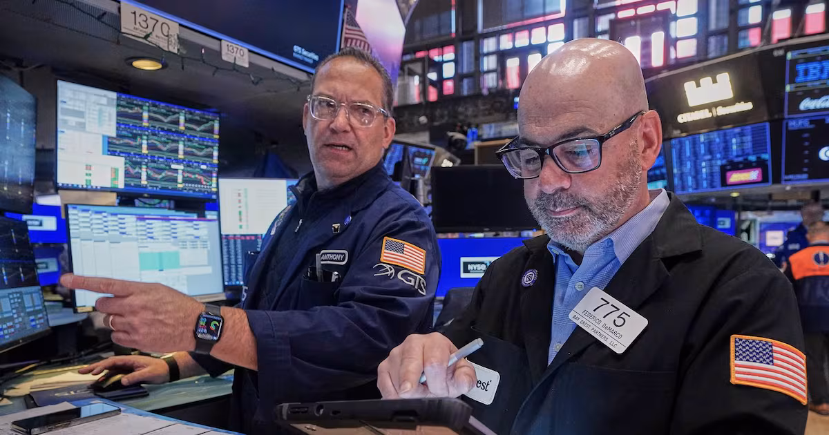 Wall Street keeps rising, even as U.S. households keep getting more discouraged