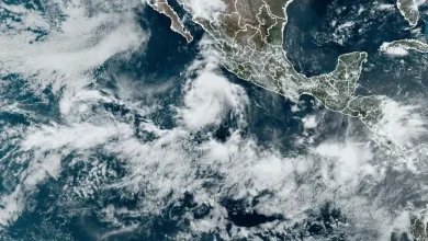 Warm waters and potential Super El Niño could 'supercharge' start to Eastern Pacific hurricane season