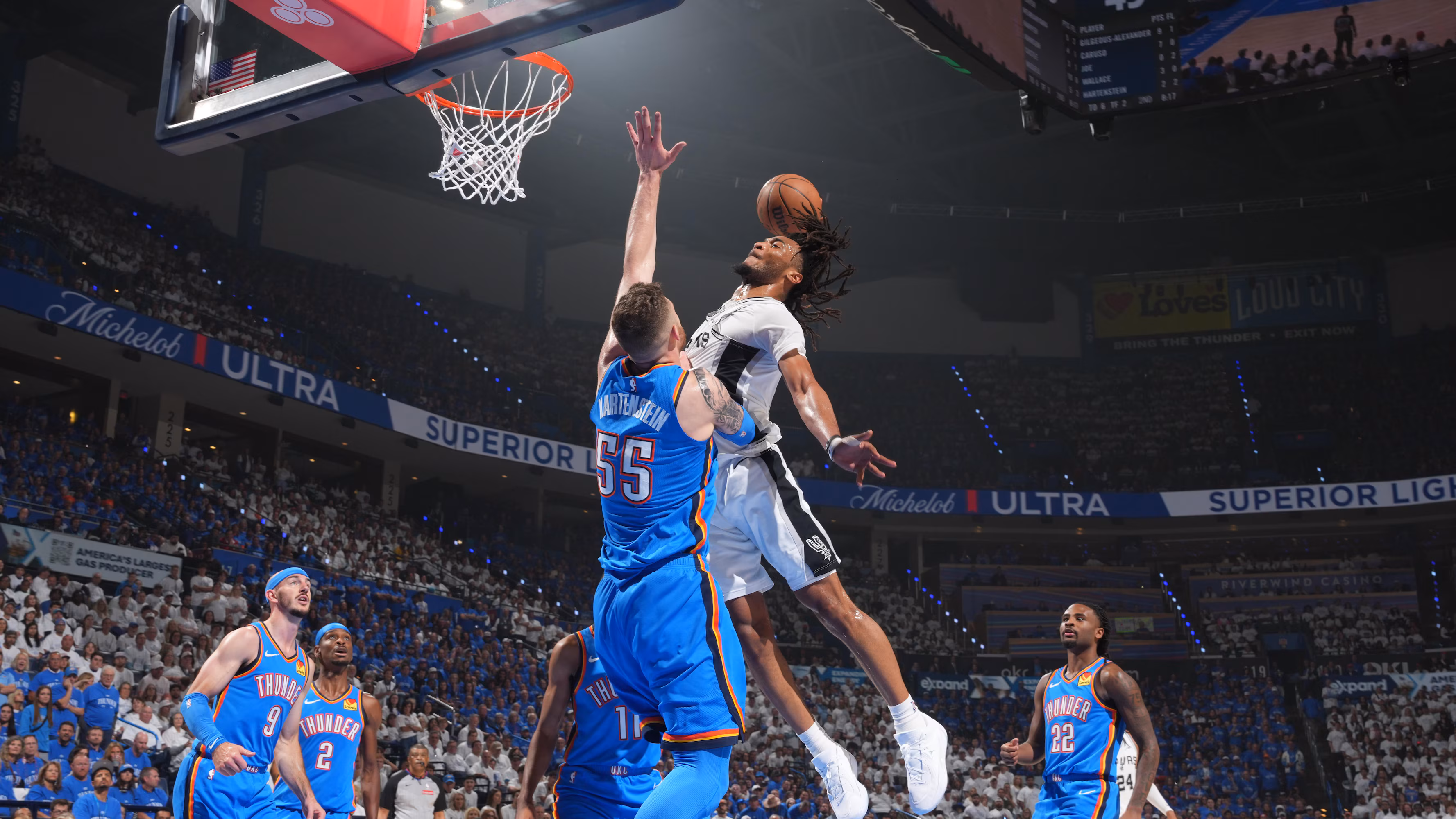 Watch Stephon Castle's 'Dunk of the Playoffs' with Poster over Hartenstein in Spurs-Thunder Video