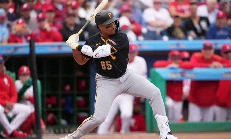 What a weekend for Esmerlyn Valdez, who makes his Pirates debut and plays in front of a hero