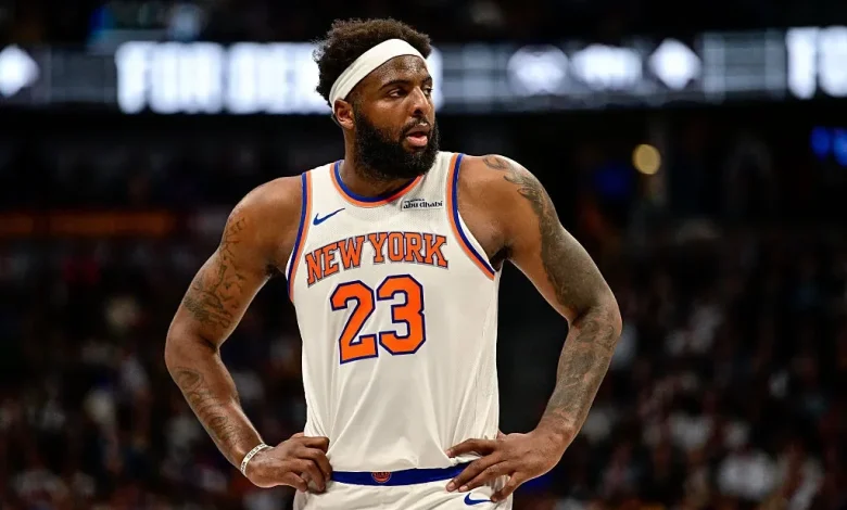 What happened to Mitchell Robinson? Live injury updates for Knicks vs. Hawks on Thursday 4/30/26