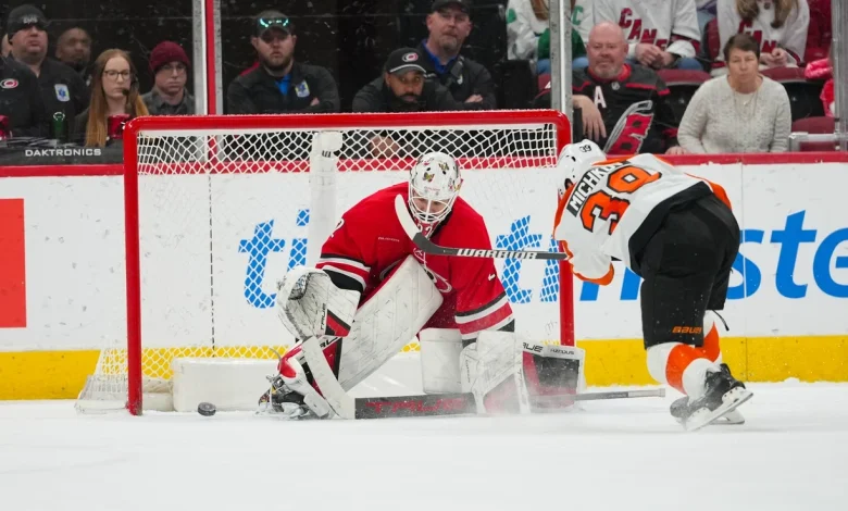 What the experts are predicting for the Flyers vs. Hurricanes series