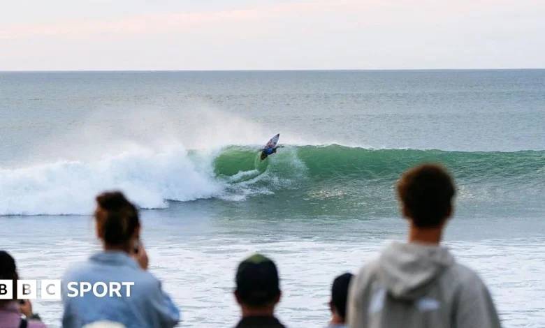 World Surf League photographer bitten by sea creature