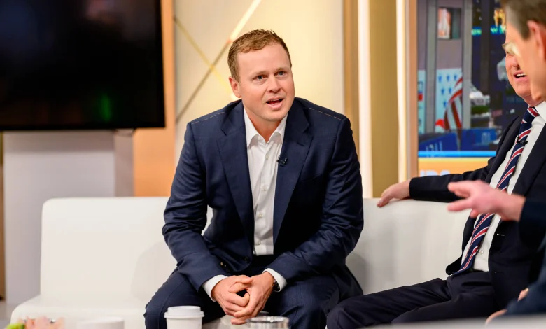 Y'all be careful with trusting the reality stars" - Vivica A. Fox seemingly shades Spencer Pratt as she says, "Karen Bass is gonna win