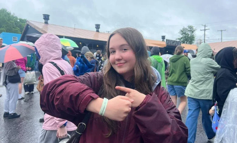 ‘Hadn’t slept in 38 hours.’ Wristbands, rain & devotion for Phoebe Bridgers Burl show