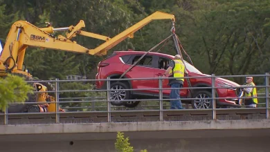 1 Line service restored after SUV drives onto tracks at Mount Baker Station