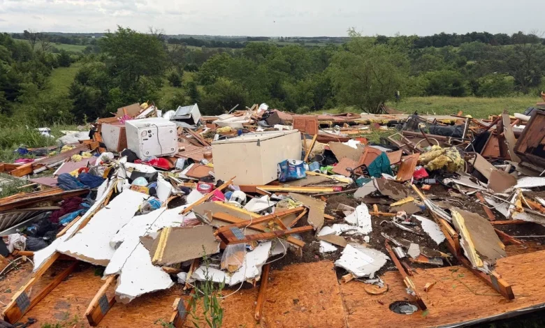 1 killed in Iowa as severe storms, suspected tornadoes slam Midwest