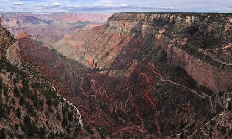 18-year-old hiker dies after experiencing heat-related symptoms at Grand Canyon