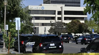 2 Hostages Released From Bomb Threat at Chase Bank in Bakersfield, California