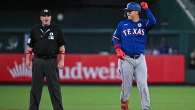 30-31 - Pederson powers Rangers to fifth win in a row in St. Louis