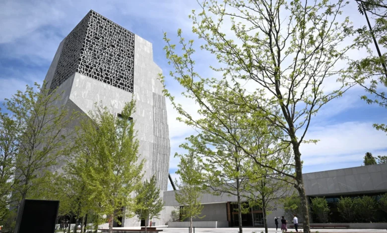 4 things to know about Obama's new presidential museum