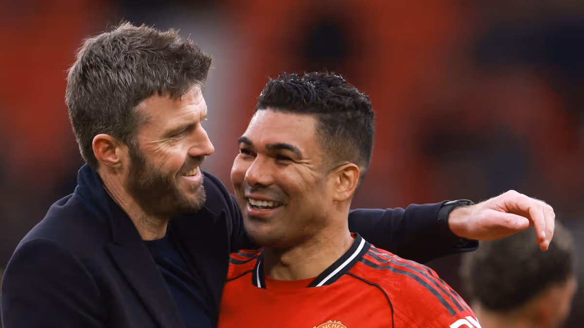 £69m midfielder responds after Man United star Casemiro tips him to become his successor