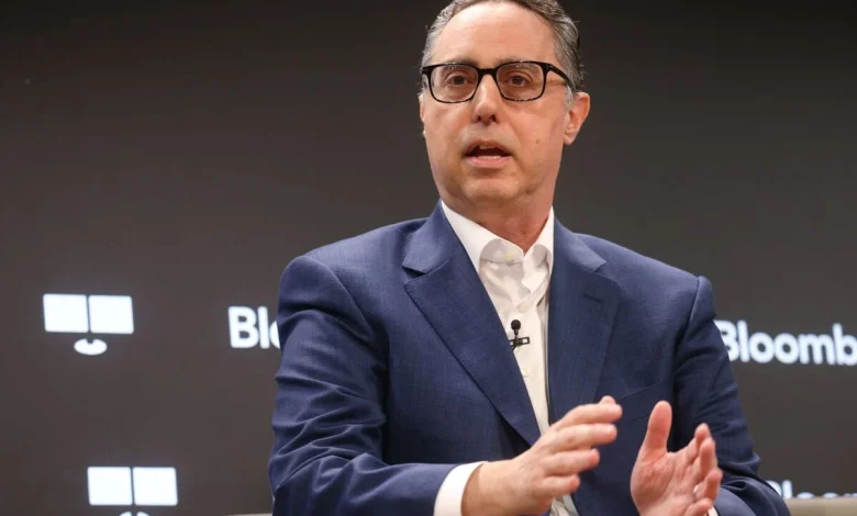 AI Debt Boom Prompts DoubleLine, Oaktree to Prepare for Market Downturn