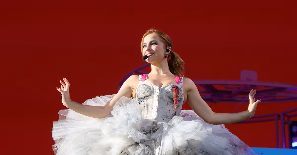 Addison Rae in Dublin review: Old school pop star exudes joy and glamour on rainy night