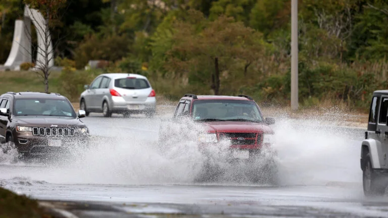 Amid beautiful weather, coastal flooding could impact Boston