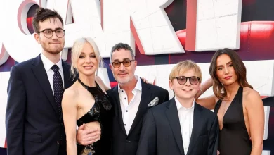 Anna Faris Gets Support from Son Jack, Husband Michael Barrett, & Her Stepkids at 'Scary Movie' Premiere! - Just Jared - Celebrity News and Gossip