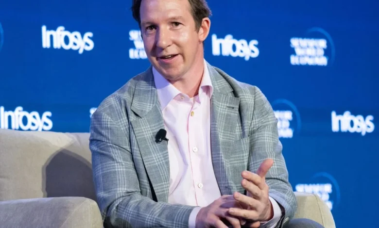 Anthropic warns AI could soon build itself—and urges a global pause on development