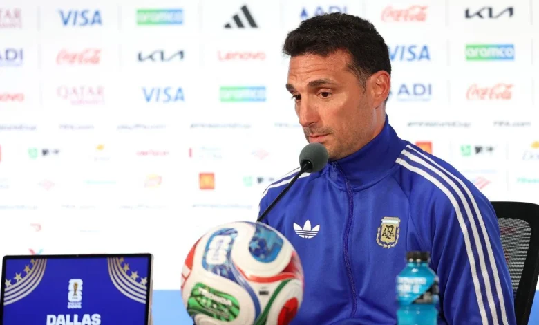 Argentina's Scaloni says water breaks fragment game