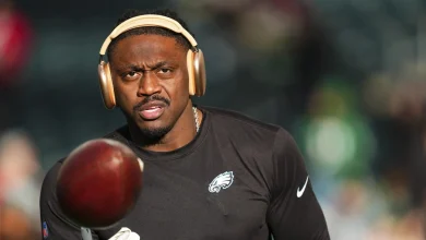 As trade looms, A.J. Brown is absent from Twitter