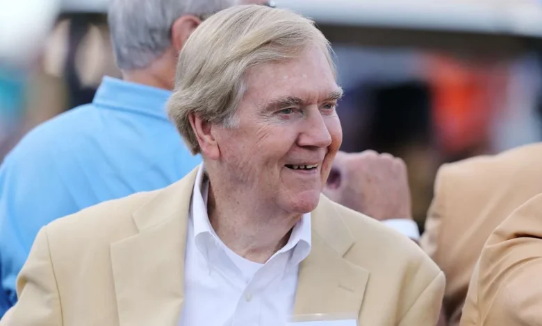 Baltimore Colts Hall of Fame Wide Receiver Raymond Berry Dies at 93
