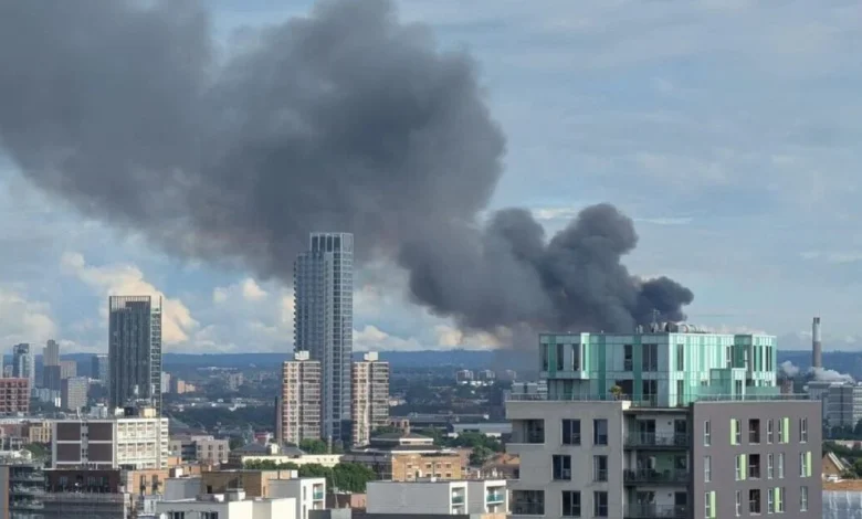 Bermondsey fire LIVE: Blaze near New Cross, London - smoke seen above Canada Water