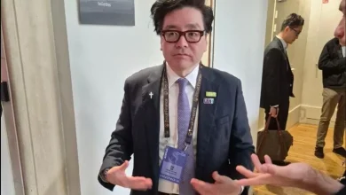 Bitmine (BMNR) chairman Tom Lee calls Strategy's (MSTR) bitcoin sale classic 'bottom behavior'