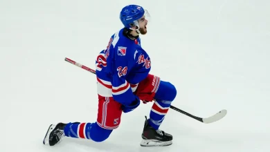 Blackhawks trade prospect Jack Pridham to Lightning before NHL Draft re-entry deadline