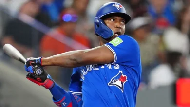 Blue Jays' Jesus Sanchez suffers wrist bruise on ball thrown by kid from stands