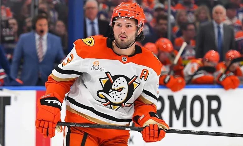 Blues acquire McTavish from Ducks