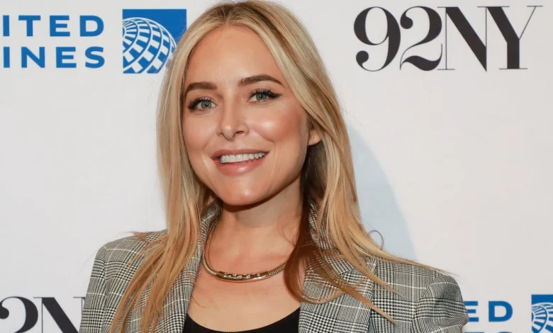 "Boy Mom" Jenny Mollen Lamented The Fact That The 12-Year-Old Girl Her Son Was Texting “Wasn’t Even Hotter Than” Her In A Bizarre Essay, And People Are VERY Weirded Out - BuzzFeed