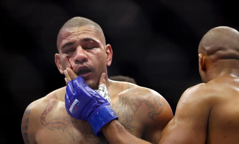 Brasileño Pereira no logra el tricampeonato en velada de UFC en la Casa Blanca