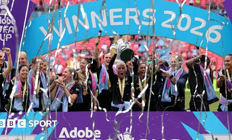 Brighton & Hove Albion 0-4 Manchester City: WSL champions seal double