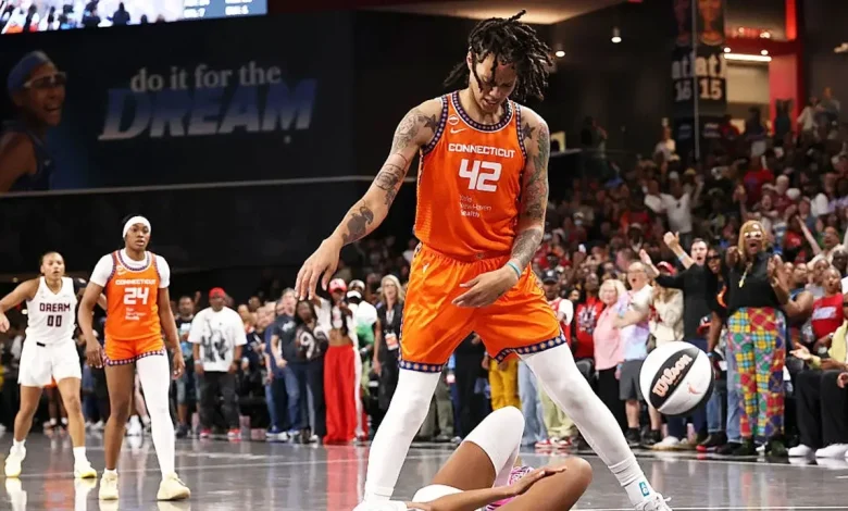 Brittney Griner throws Angel Reese to the floor like a rag doll in stunning show of power