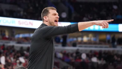 Bulls find no-shortcut guy, landing Tiago Splitter as new head coach