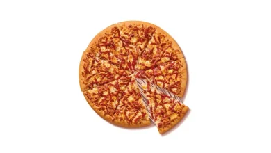 /C O R R E C T I O N -- Little Caesars Pizza/
