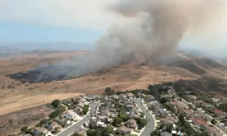 Camp Pendleton wildfire prompts home evacuations in Oceanside