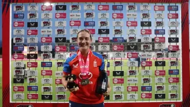 Capsey, Knight star in England's series-clinching win