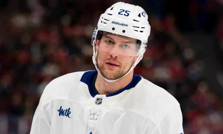 Carlo traded to Blues by Maple Leafs for draft picks