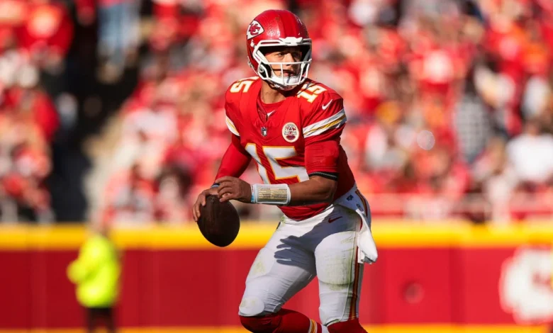 Chiefs, Patrick Mahomes agree to new long-term deal worth more than $500 million, per reports