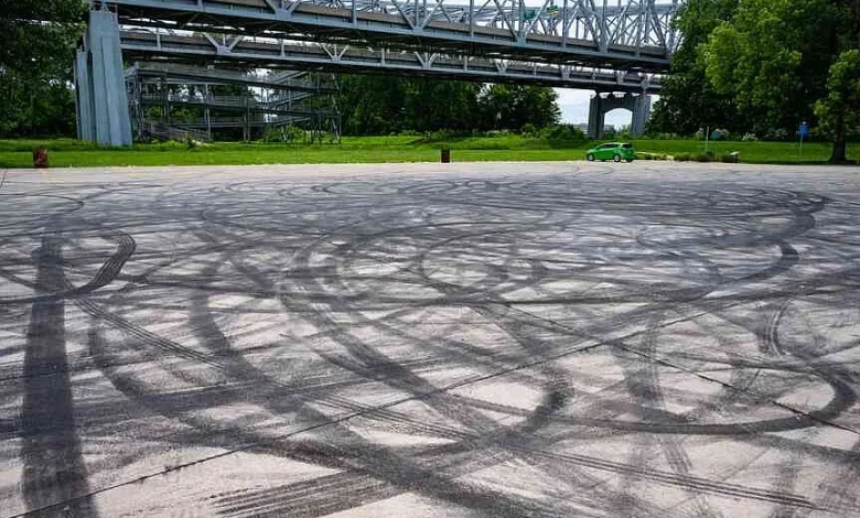 City council to consider bans on minibikes, stunt driving