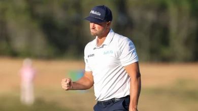 Clark keeps hot pace, takes 6-shot lead into U.S. Open final round