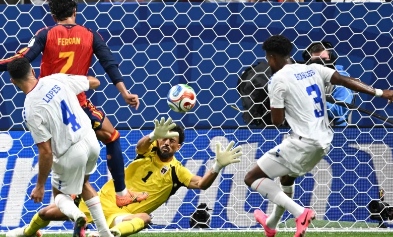 Copa do Mundo: destaque da estreia de Cabo Verde, Vozinha dispara no número de seguidores nas redes