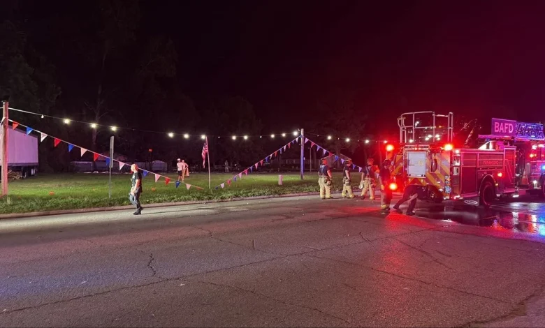 Crews respond to fire at Broken Arrow fireworks stand