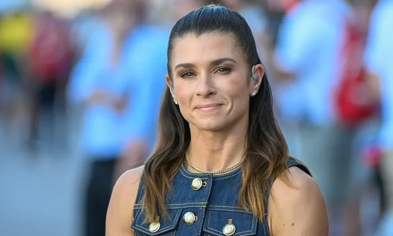 Danica Patrick kicks off summer by racing around Italy on a beautiful yacht, Bears fans are furious & steak!