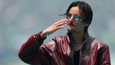 Danny Ocean, en color vintotinto, hace vibrar el Estadio de la Ciudad de México en el partido inaugural