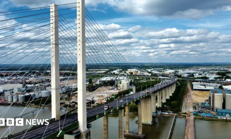 Dartford: QEII bridge closed due to ongoing incident