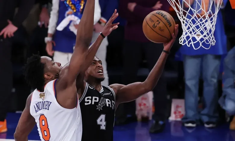 De'Aaron Fox cost Spurs in Game 4 with 2 brutal crunch-time mistakes