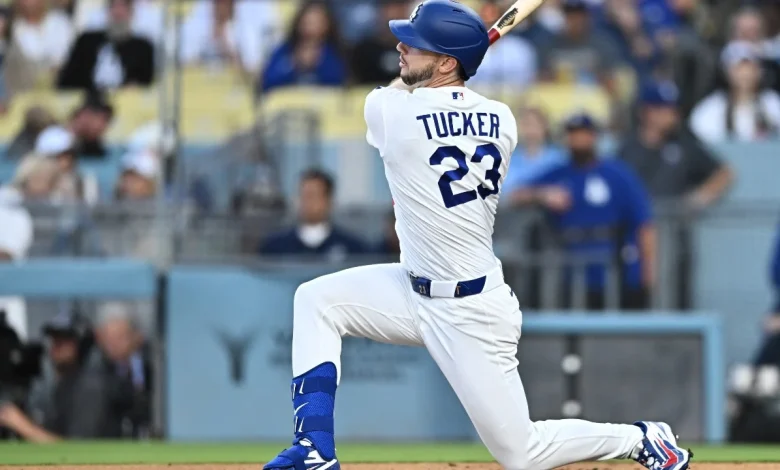 Dodgers' Kyle Tucker leaves game with low back spasms